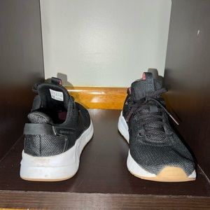 Women’s Adidas shoes, great condition, cloud like insoles, great for gym.